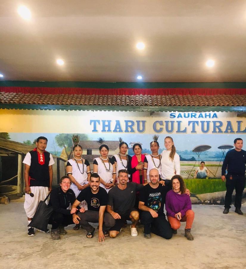 Tiger Corner Inn Homestay Саураха Экстерьер фото