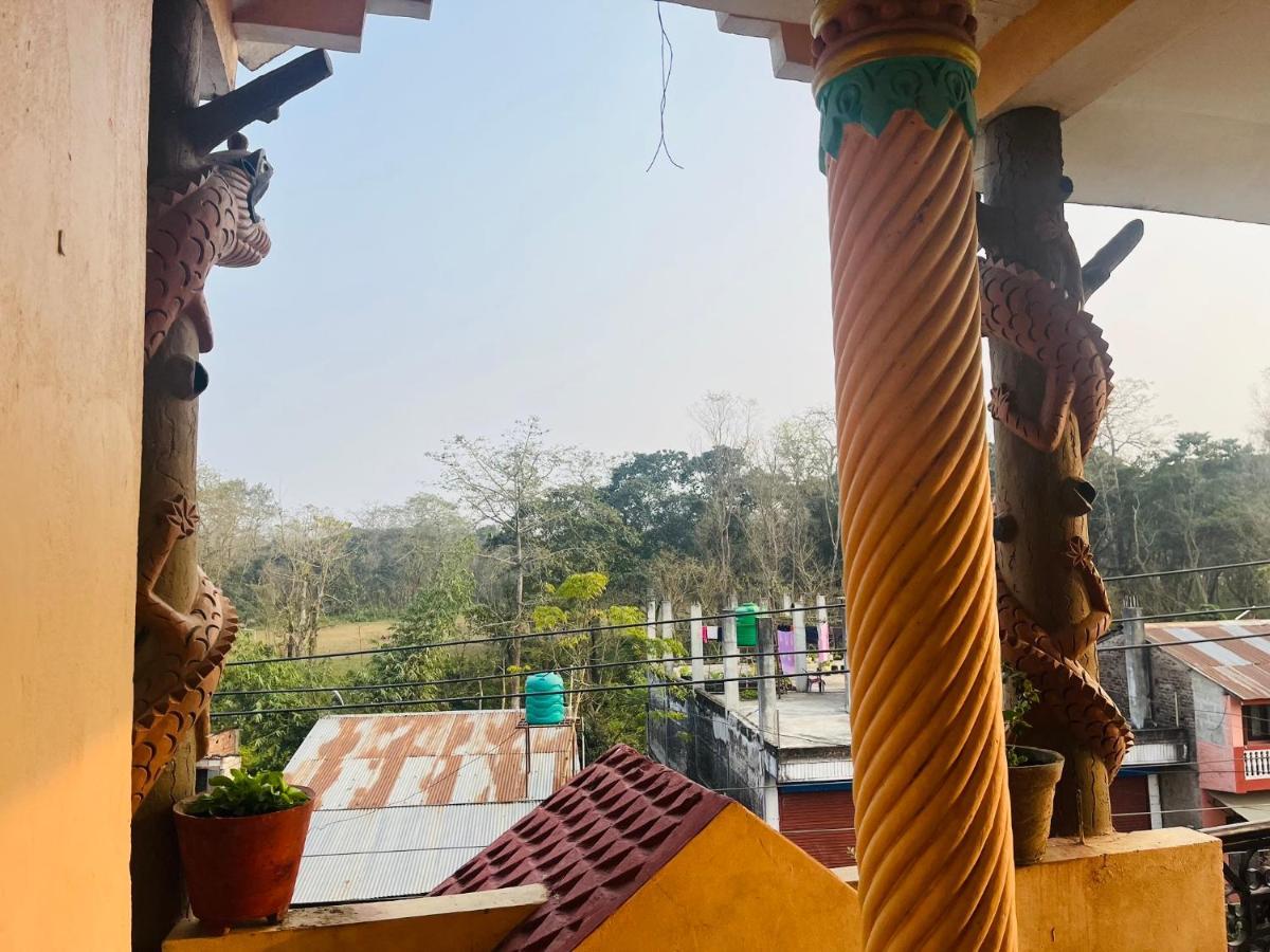 Tiger Corner Inn Homestay Саураха Экстерьер фото