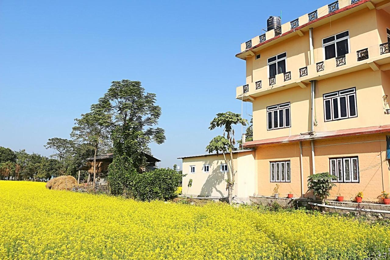 Tiger Corner Inn Homestay Саураха Экстерьер фото